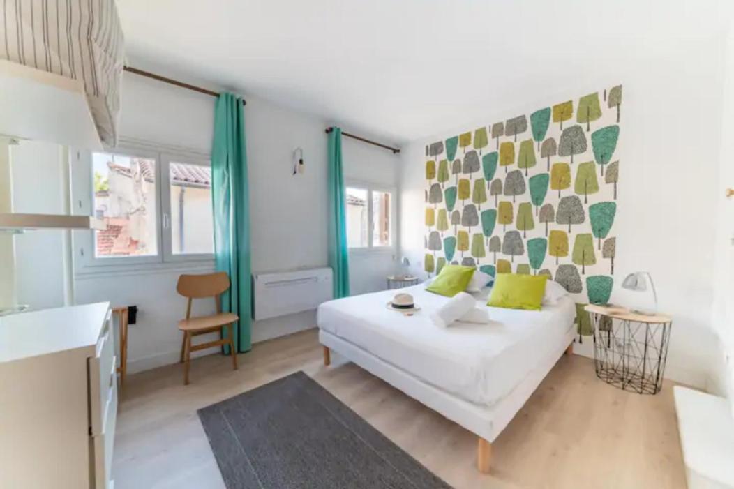Magnifique Appartement De Charme Avec Vue Sur Le Palais Des Papes A Avignon Wifi Gratuit Exteriér fotografie