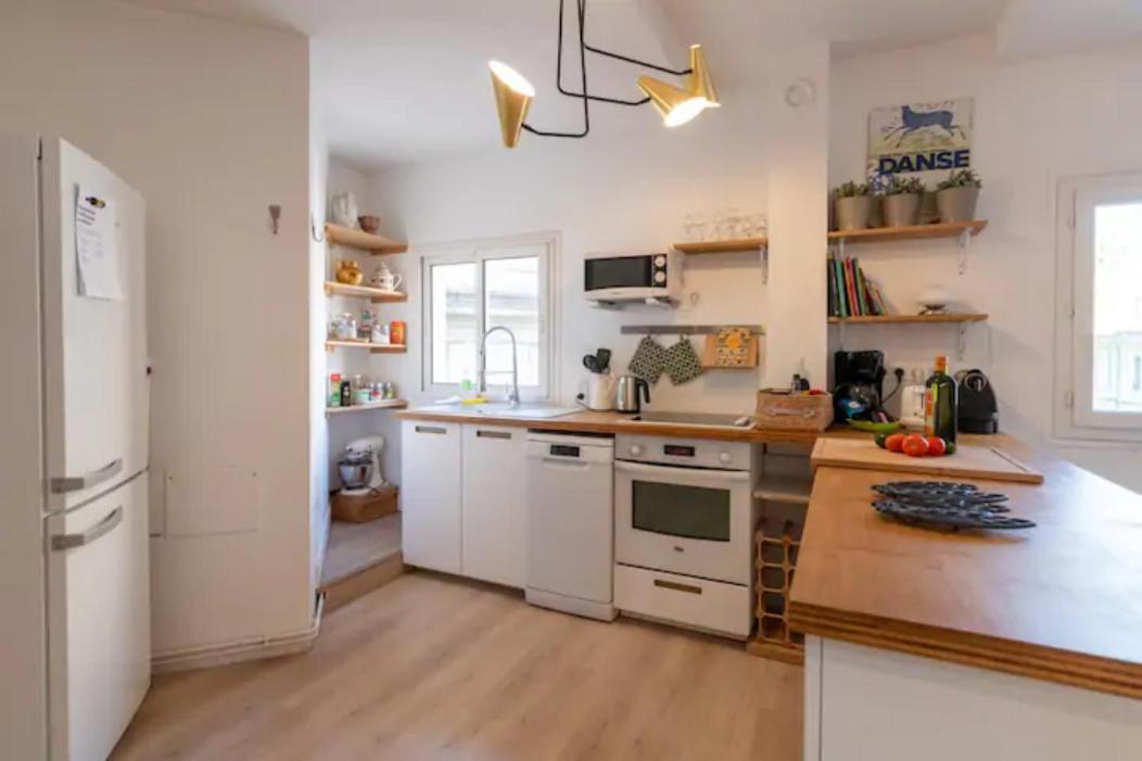 Magnifique Appartement De Charme Avec Vue Sur Le Palais Des Papes A Avignon Wifi Gratuit Exteriér fotografie